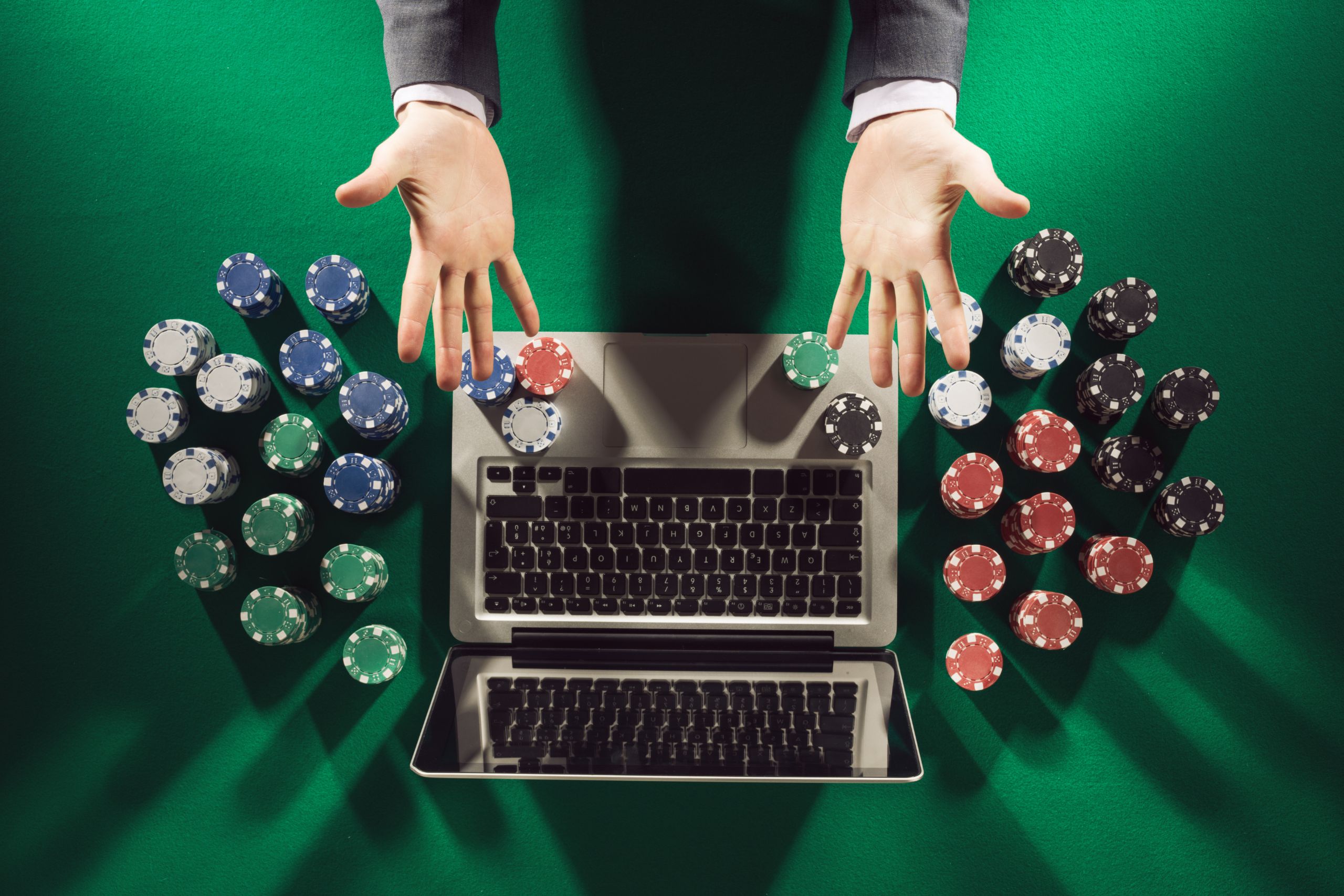 Online Casinos and Poker