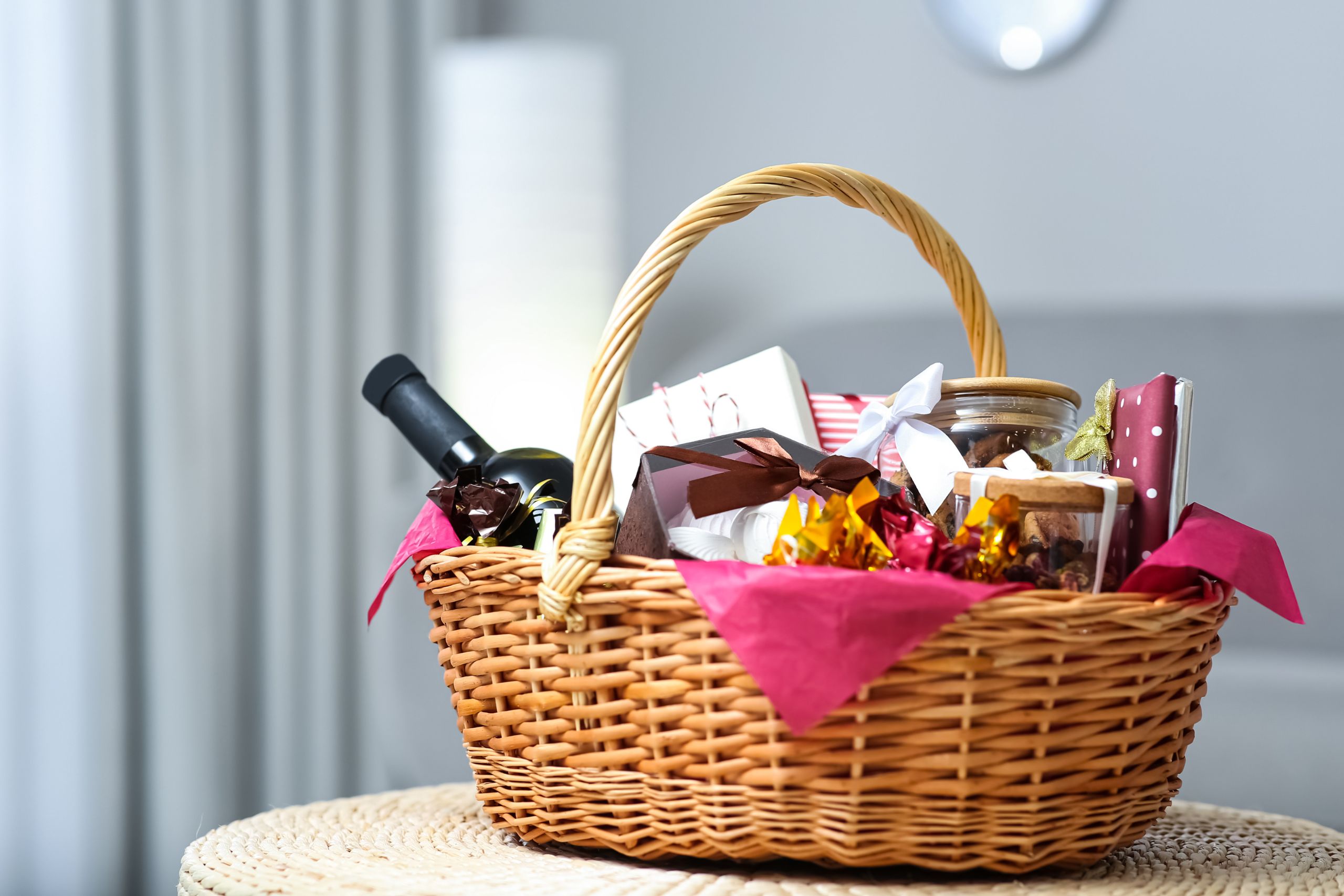 Choosing Gift Hampers Online For Congratulations Gifts